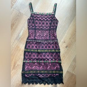 Nanette Lepore lace cocktail dress with floral embellishments, size 2 🌸